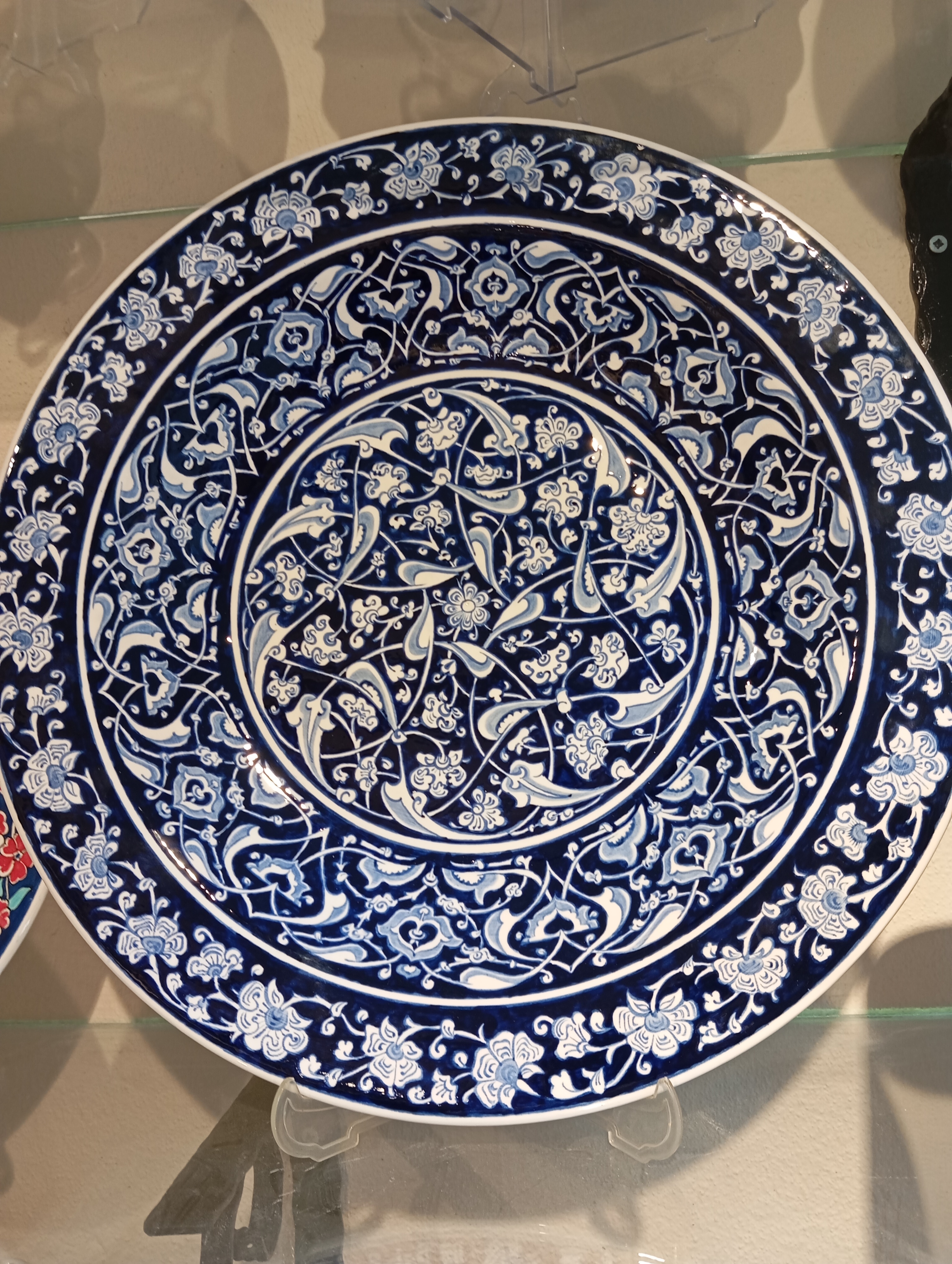 Mavi beyaz çini tabak